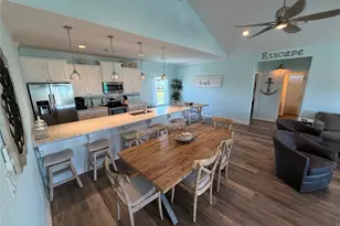 926 Surfside Dr, Crystal Beach, TX 77650 - Photo 21