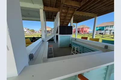 926 Surfside Drive, Crystal Beach, TX 77650 - Photo 11