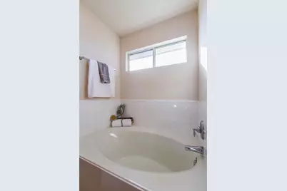 14202 Ballfour Park Lane, Houston, TX 77047 - Photo 11