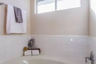 14202 Ballfour Park Ln, Houston, TX 77047 - Photo 11