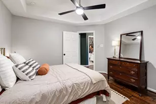 8647 Suburban Oaks Rd, Houston, TX 77093 - Photo 11