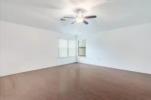 7501 Marble Ridge Dr, Austin, TX 78747 - Photo 13