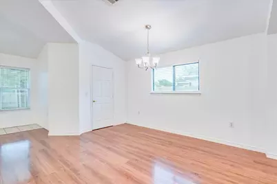 7501 Marble Ridge Drive, Austin, TX 78747 - Photo 9