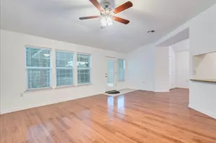 7501 Marble Ridge Dr, Austin, TX 78747 - Photo 11