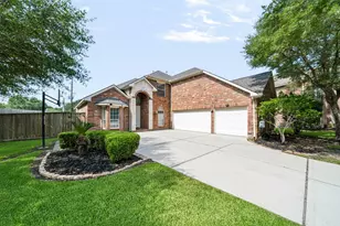 2303 Fern Bend Ln, Katy, TX 77494 - Photo 3