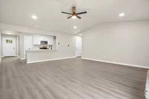 502 Pin Tail Ln, Taylor, TX 76574 - Photo 15