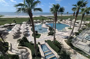 801 E Beach Dr, Galveston, TX 77550 - Photo 3