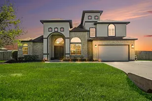 3406 Eagle Creek Dr, Baytown, TX 77523 - Photo 1