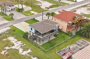 1306 S Magnolia St, Rockport, TX 78382 - Photo 37