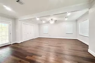 306 Wisteria St, Lake Jackson, TX 77566 - Photo 13