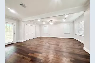 306 Wisteria Street, Lake Jackson, TX 77566 - Photo 13