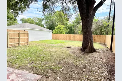 306 Wisteria Street, Lake Jackson, TX 77566 - Photo 21