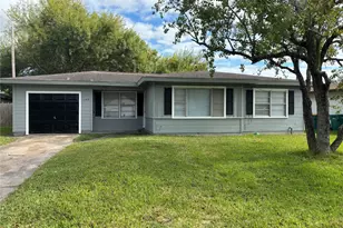 129 Lee Dr, La Marque, TX 77568 - Photo 1