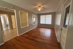 129 Lee Dr, La Marque, TX 77568 - Photo 5