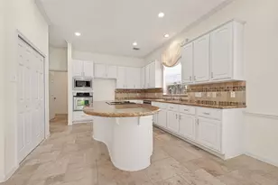 4318 Oak Trail Ct, Sugar Land, TX 77479 - Photo 19