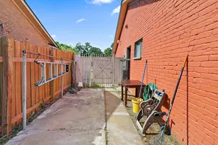 111 Grantham Rd, Baytown, TX 77521 - Photo 23