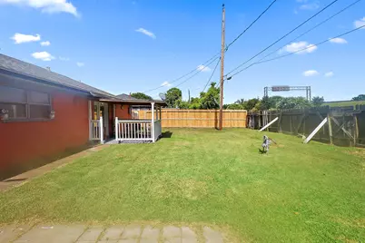 111 Grantham Road, Baytown, TX 77521 - Photo 21