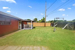111 Grantham Rd, Baytown, TX 77521 - Photo 21