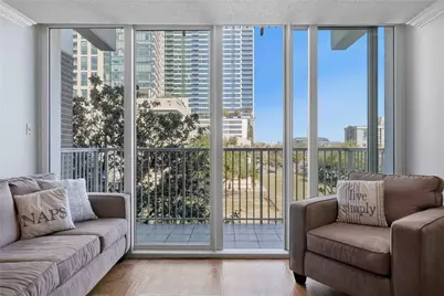 3600 Montrose Boulevard #304, Houston, TX 77006 - Photo 9