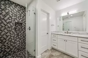 922 Crossroads Dr, Houston, TX 77079 - Photo 23