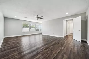 922 Crossroads Dr, Houston, TX 77079 - Photo 25