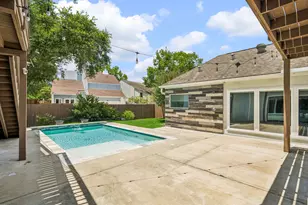 922 Crossroads Dr, Houston, TX 77079 - Photo 37