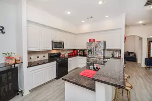 13511 Brookbluff Ln, Houston, TX 77077 - Photo 9