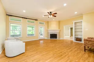 71 Rosewood St, Lake Jackson, TX 77566 - Photo 17