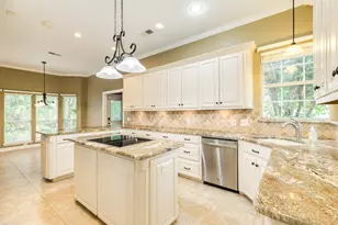 71 Rosewood St, Lake Jackson, TX 77566 - Photo 11