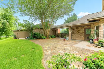 71 Rosewood Street, Lake Jackson, TX 77566 - Photo 5