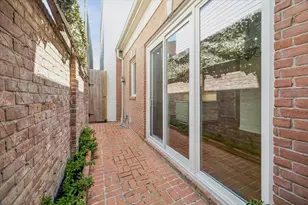 983 S Post Oak Ln, Houston, TX 77056 - Photo 15