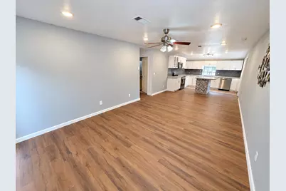 11306 Sandhurst Drive, Houston, TX 77048 - Photo 19