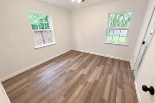 11306 Sandhurst Dr, Houston, TX 77048 - Photo 9