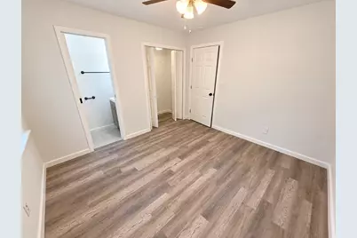 11306 Sandhurst Drive, Houston, TX 77048 - Photo 11