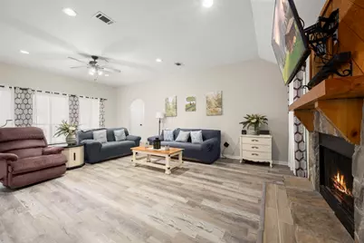 10807 Amar Drive, Conroe, TX 77303 - Photo 5