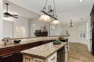 67 N Old Cedar Circle, The Woodlands, TX 77382 - Photo 11