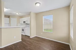 9530 Belleclaire Ln, Houston, TX 77044 - Photo 9