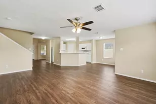 9530 Belleclaire Ln, Houston, TX 77044 - Photo 7
