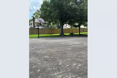 14202 Misty Knoll Court, Houston, TX 77062 - Photo 37