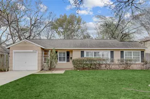 4708 Mayfair St, Bellaire, TX 77401 - Photo 1