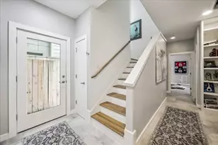 526 W 26th St, Houston, TX 77008 - Photo 11