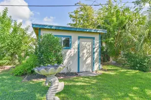 108 Dolphin Ave, Galveston, TX 77550 - Photo 3