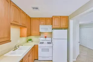 108 Dolphin Ave, Galveston, TX 77550 - Photo 11