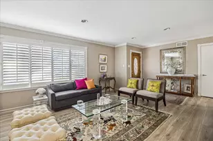 1335 Modiste St, Spring Valley Village, TX 77055 - Photo 7