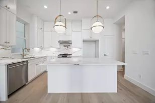 3709 Somerset York Ln, Houston, TX 77055 - Photo 7