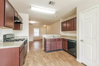 729 South Ella Creek, Lane, Houston, TX 77067 - Photo 3