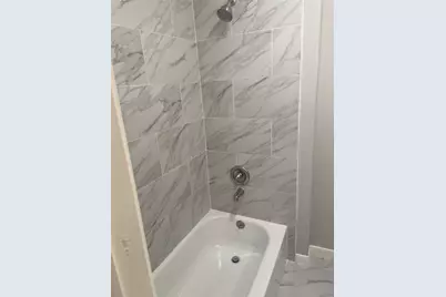 9216 1/2 E Avenue P, Houston, TX 77012 - Photo 11
