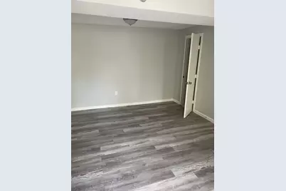 9216 1/2 E Avenue P, Houston, TX 77012 - Photo 3