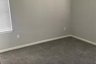 9216 1/2 E Ave P, Houston, TX 77012 - Photo 9