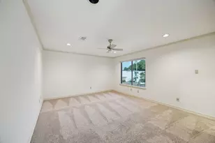 8800 Woodway Dr, Houston, TX 77063 - Photo 17